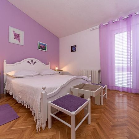 Apartments Villa Lilla Baska Voda Luaran gambar