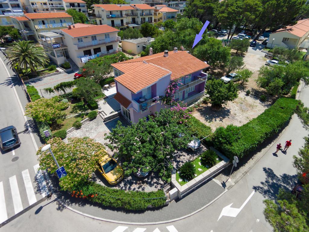 Apartments Villa Lilla Baska Voda Luaran gambar